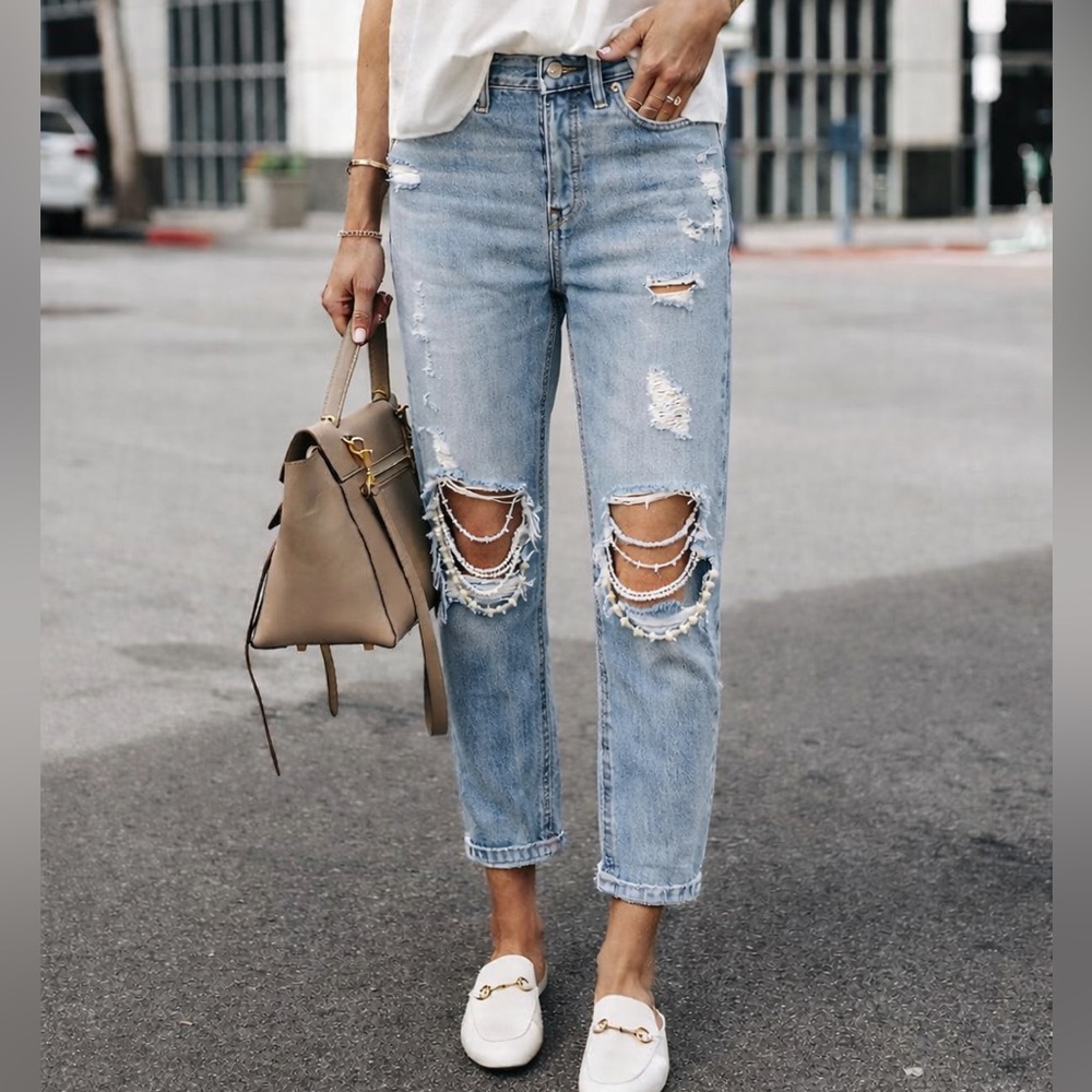 Boyfriend Beaded Embelished Knees Jeans Distressed Cropped​ US 4